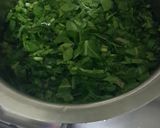 A picture of step 2 of Spinach and Mushroom Florentine.