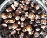 Hình bước làm 2 của món Hạt dẻ rang
