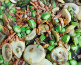 Foto del paso 5 de la receta: Espaguetis con bacon champiñones y espárragos