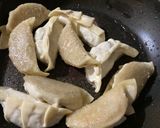 Foto del paso 6 de la receta: Gyozas o empanadas chinas