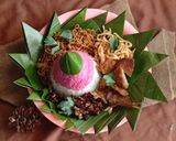 Foto langkah ke 7 dari resep Tumpeng Mini Merah Putih.