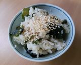 รูปขั้นตอนการทำที่ 3 ของ ข้าวสาหร่ายทะเล (Wakame Gohan)