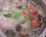 Hình bước làm 4 của món Canh khoai tây nấm hương ngon ngọn dễ ăn