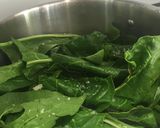 Foto del paso 1 de la receta Acelgas y espinacas salteadas con setas y jamón ibérico