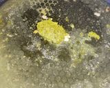 Foto del paso 3 de la receta: Muslo de pollo deshuesado al pesto
