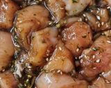 รูปขั้นตอนการทำที่ 3 ของ ไก่ห่อใบเตย (หม้อทอดไร้น้ำมัน)