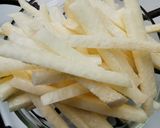 Foto del paso 1 de la receta: Ensalada de lechuga y jícama con mango y granada