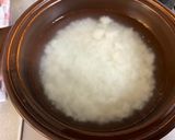 A picture of step 4 of Japanese Zousui (seasoned rice-porridge with fish).