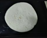 A picture of step 1 of Pita Pizza.