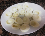 Foto del paso 2 de la receta: Huevos rellenos con remolacha