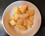 A picture of step 1 of Muskmelon Smoothie.