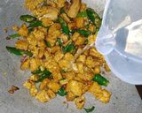 Foto langkah ke 4 dari resep Tumis Tempe Cabe Ijo.