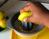 A picture of step 3 of Fresh Orange juice.