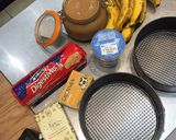 A picture of step 1 of Banoffee Pie.