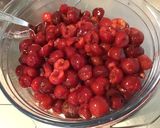 Une image de l'étape 4 de Compote de cerises et pêches de vigne.