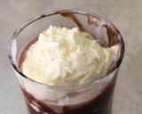 சாக்லேட் மில்க் ஷேக் (Chocolate Milkshake) ரெசிபி ஸ்டேப் 3 புகைப்படம்