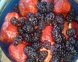 Foto del paso 1 de la receta: Mermelada casera de frutilla y mora