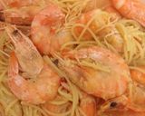 Foto del paso 6 de la receta: Camarones con spaghetti al ajo, parmesano y perejil (gambas)