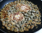 Foto del paso 4 de la receta: Habas esparragadas con huevo cuajado