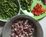 Foto langkah ke 1 dari resep Cumi buncis pedas.