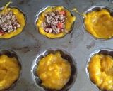 Foto del paso 3 de la receta: Muffins húmedo de puré de calabaza rellenos con carne y queso