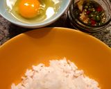 รูปขั้นตอนการทำที่ 1 ของ ข้าวไข่ขยี้ พริกน้ำปลามะนาวสด🍋