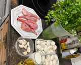 Foto del paso 1 de la receta: Conejo en salsa de champiñones