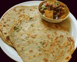 A picture of step 5 of Paneer stuffed masala parotta.