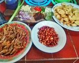 Foto langkah ke 1 dari resep Tahu Teri Bumbu Kecap Pawon Assa.