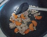 รูปขั้นตอนการทำที่ 3 ของ หน่อไม้ฝรั่งผัดหมูสับ
