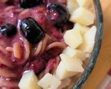 Foto del paso 5 de la receta: Fideos de harina de lentejas rojas con salsa de frutos rojos, queso tipo Feta 🐐y alcaparras 🍝
