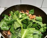 Foto langkah ke 5 dari resep Bihun Goreng Ayam Jamur.