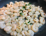 Foto del paso 4 de la receta: Pasta de colores con mariscos y calabacín
