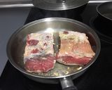 Foto del paso 1 de la receta: Lomo Wellingthon con salsa de manzana