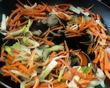 Foto del paso 2 de la receta: Salteado de caiguas / pepino guiso🤔🥗🥙
