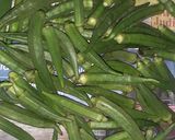 A picture of step 1 of Okra Do Pyaza.