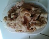 Foto langkah ke 1 dari resep Kulit Ayam Bumbu Rica.