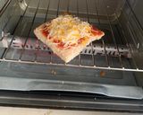 બ્રેડ પીઝા (Bread Pizza Recipe In Gujarati) રેસીપી સ્ટેપ1ફોટો