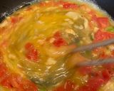 A picture of step 1 of Stir-Fried Eggs with Tomato.