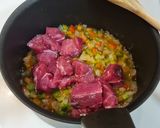 Foto del paso 3 de la receta: Morcillo de ternera guisado con champiñones y patatas