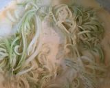 Tejszínes cukkínispagetti - spagettivel recept fázis 3 fotója