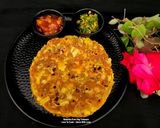 A picture of step 5 of Lettuce Green Onion Paratha.