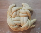 Foto del passaggio 4 della ricetta Corona di pane all'arancia e cannella 🌷