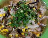 Foto langkah ke 3 dari resep Vegetarian mie siram.
