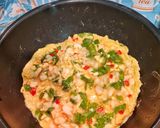 รูปขั้นตอนการทำที่ 3 ของ 🤤ข้าวไข่เจียวกะเพรากุ้งสับ🦐