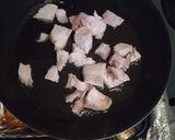 Foto del paso 2 de la receta: Ensalada de espinacas con tocino