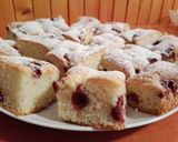 Bögrés meggyes piskóta recept fázis 4 fotója