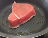 Foto del paso 1 de la receta: Atún rojo estilo tataki con mayonesa de soja