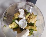 Foto del paso 3 de la receta: Dip light de aguacate y queso de untar