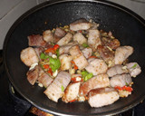 Foto del paso 2 de la receta: Masa de cerdo con papas al romero